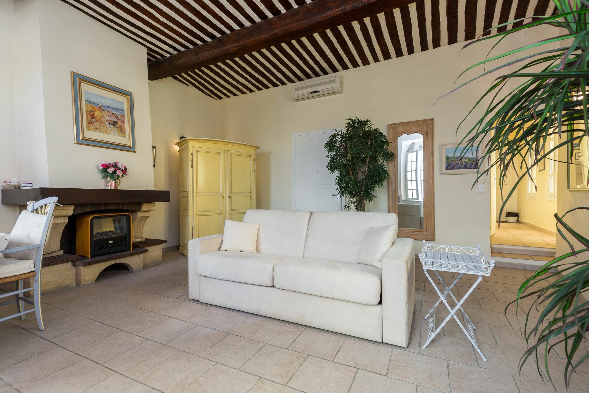 Charming Port View Studio: Steps from Palais, Cannes Exterior photo